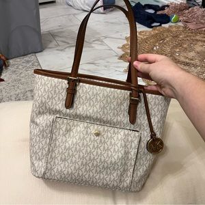 Michael Kors Jet Set tote